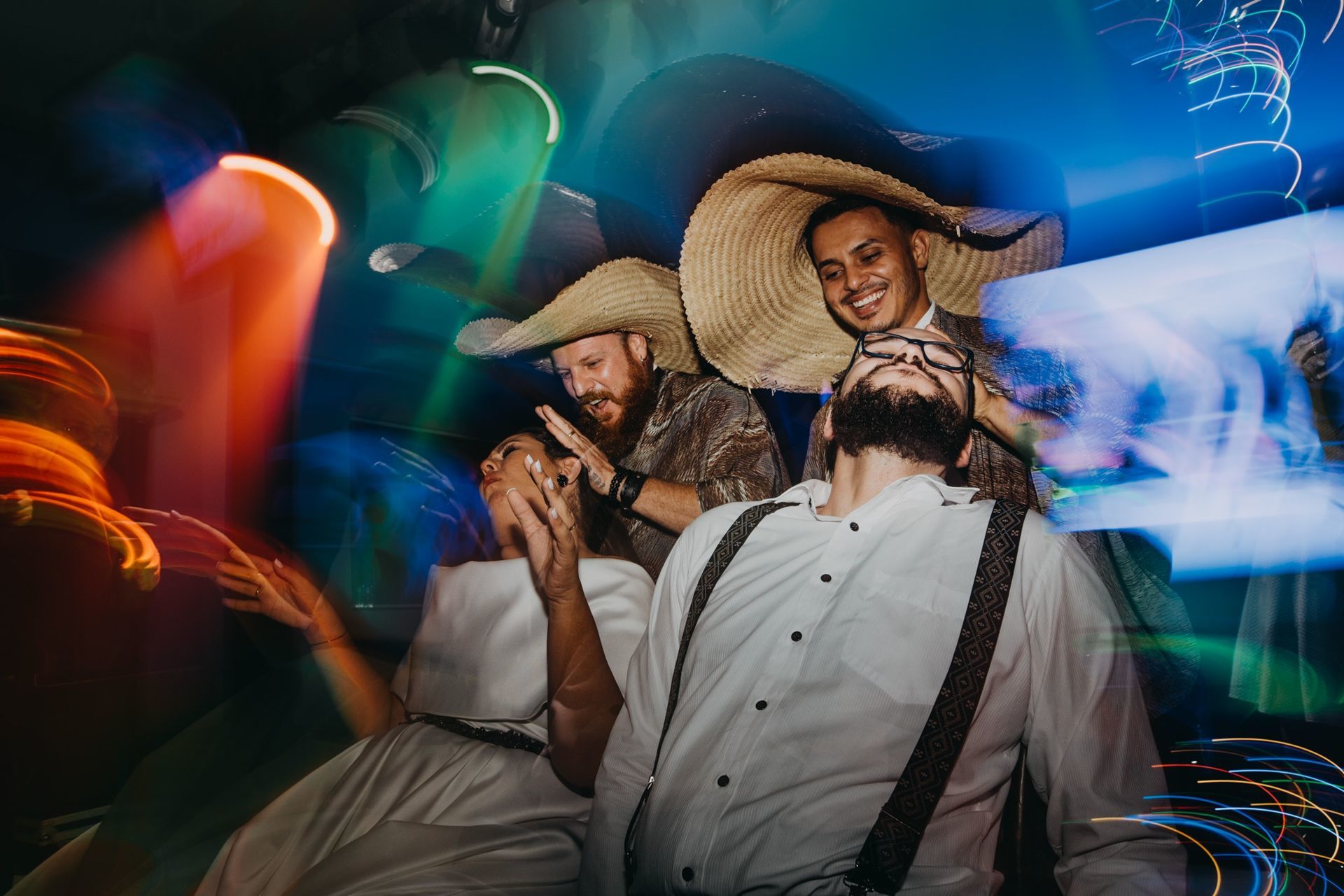 Foto Casamento urban chic autêntico e animado em Santa Bárbara D’oeste – Hellen & Marco Foto Casamento urban chic autêntico e animado em Santa Bárbara D’oeste – Hellen & Marco - Imagem 70