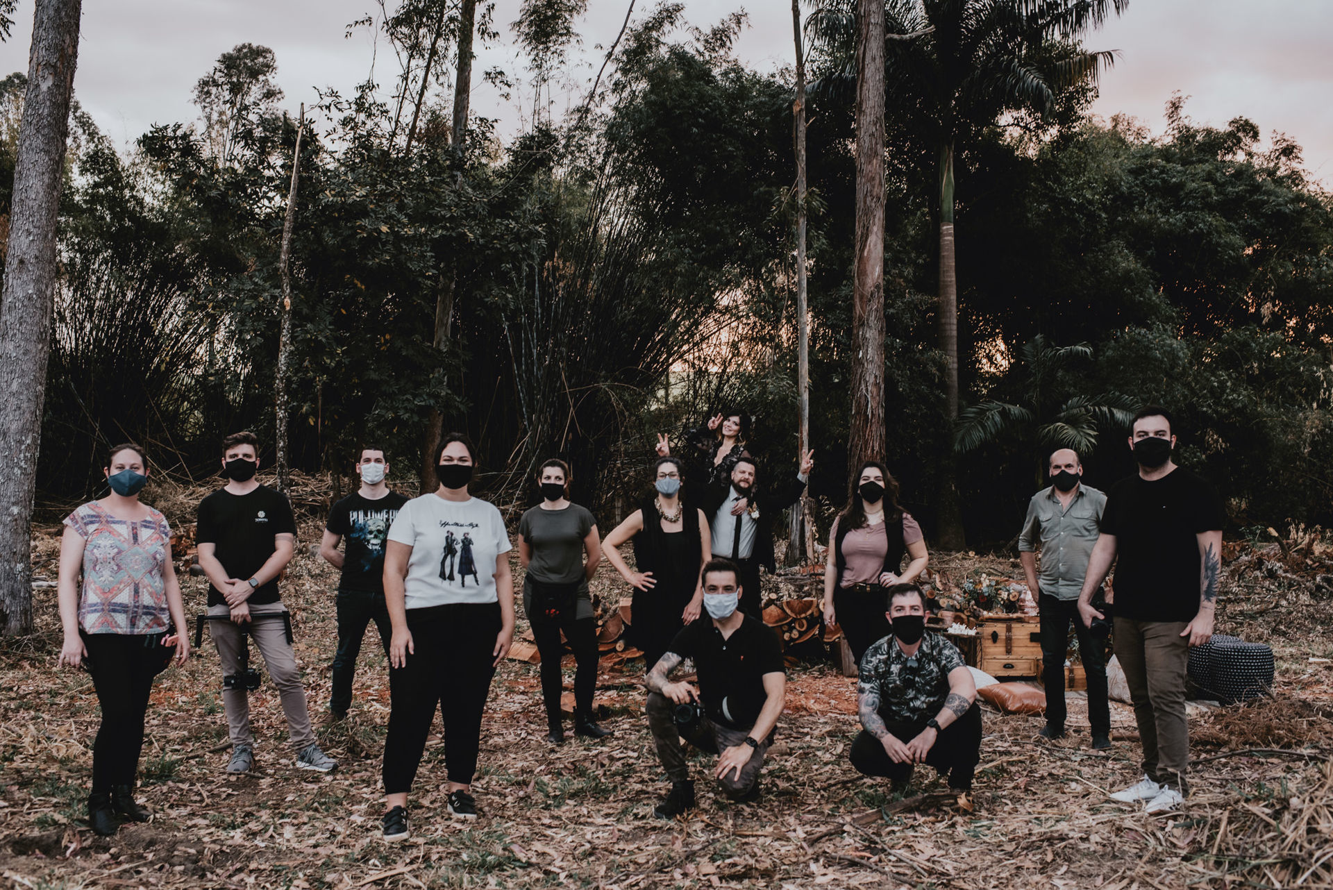 Foto Black Elopement - Você já pensou em se casar com um vestido de noiva preto? Foto Black Elopement - Você já pensou em se casar com um vestido de noiva preto? - Imagem 111
